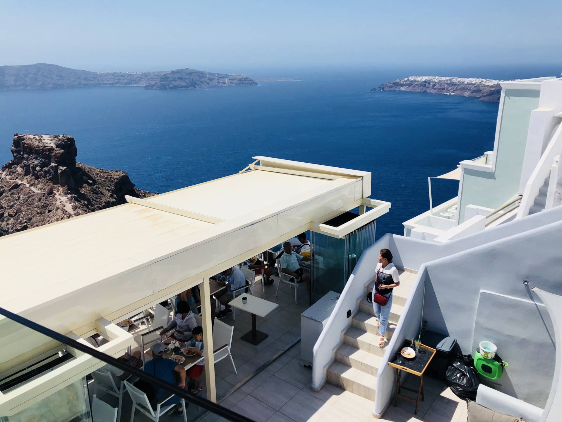 restaurant pearl on the cliff santorin